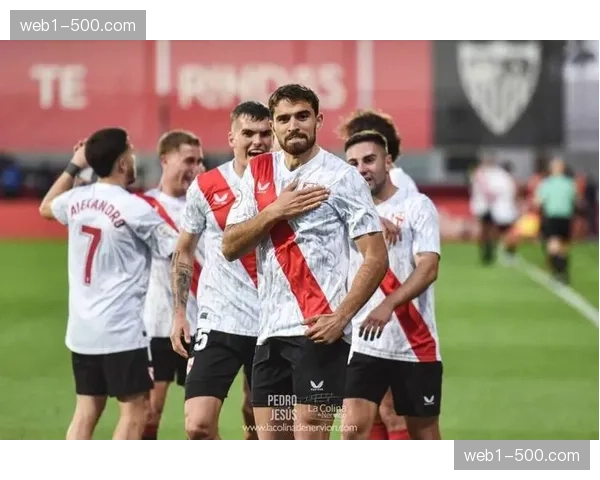 塞维利亚主帅阿尔梅达禁赛 德比战临场调整能力成变数 塞维利亚主帅阿尔梅达禁赛 德比战临场调整能力成变数